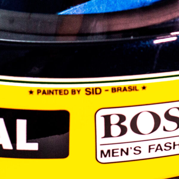 replica-oficial-capacete-ayrton-senna-ultimas-vitorias-mclaren-1993-02 Réplica Oficial do Capacete de Ayrton Senna - Últimas Vitórias McLaren 1993 - Imagem 2