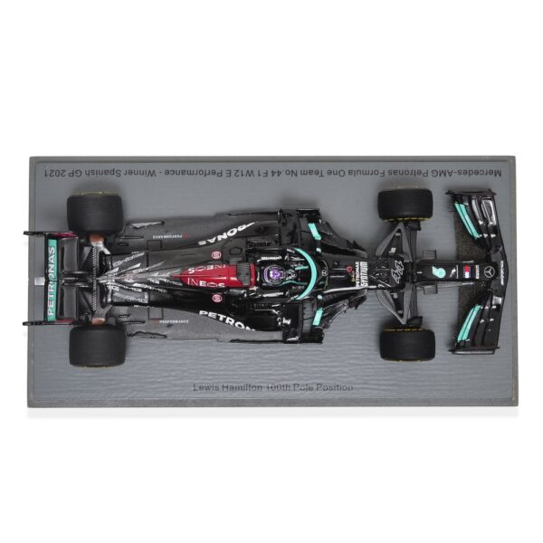 Miniatura Lewis Hamilton - Mercedes W12 - Vitória Espanha 100ª Pole F1 2021 - 1:43 - Imagem 5