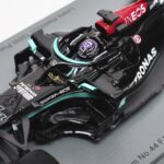 Miniatura Lewis Hamilton - Mercedes W12 - Vitória Espanha 100ª Pole F1 2021 - 1:43 - Imagem 6