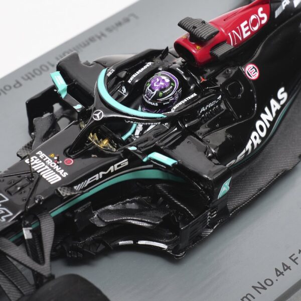 Miniatura Lewis Hamilton - Mercedes W12 - Vitória Espanha 100ª Pole F1 2021 - 1:43 - Imagem 6