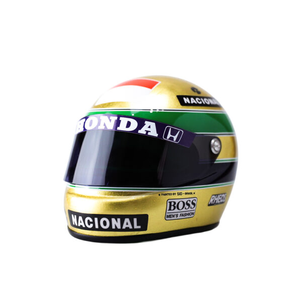 Kit Miniaturas de Capacetes Glórias de Senna: Miniatura GP 1991 (Folheado a Ouro) + Miniatura 1º Mundial na F1 1988 - Imagem 3